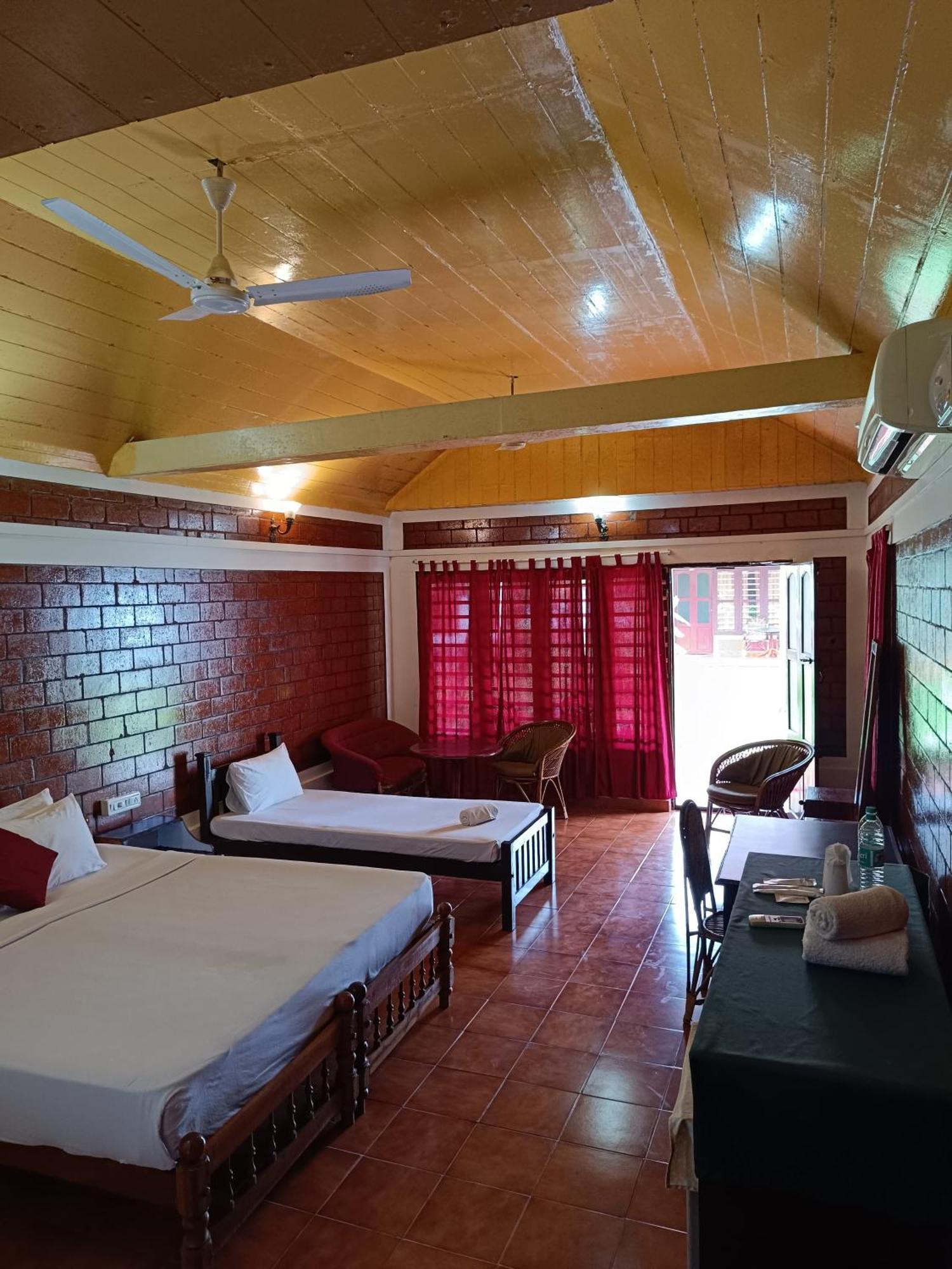 ורקלה Hill View Beach Resort מראה חיצוני תמונה